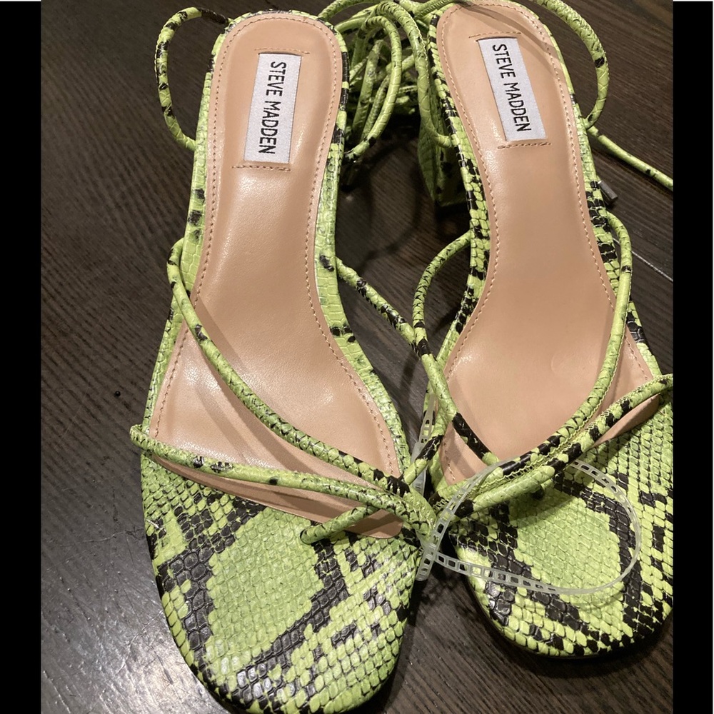 Steve Madden sandal
